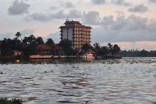 kerala real estate